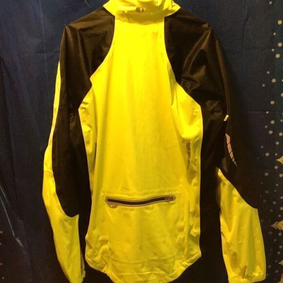 Jacket fluorescent, green and reflective strips by IP elite like new size large - Picture 2 of 8